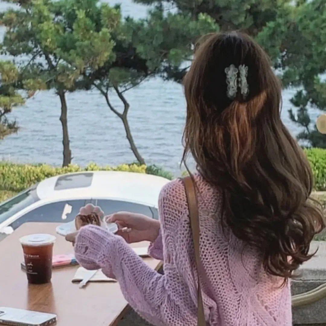 草裙春色
